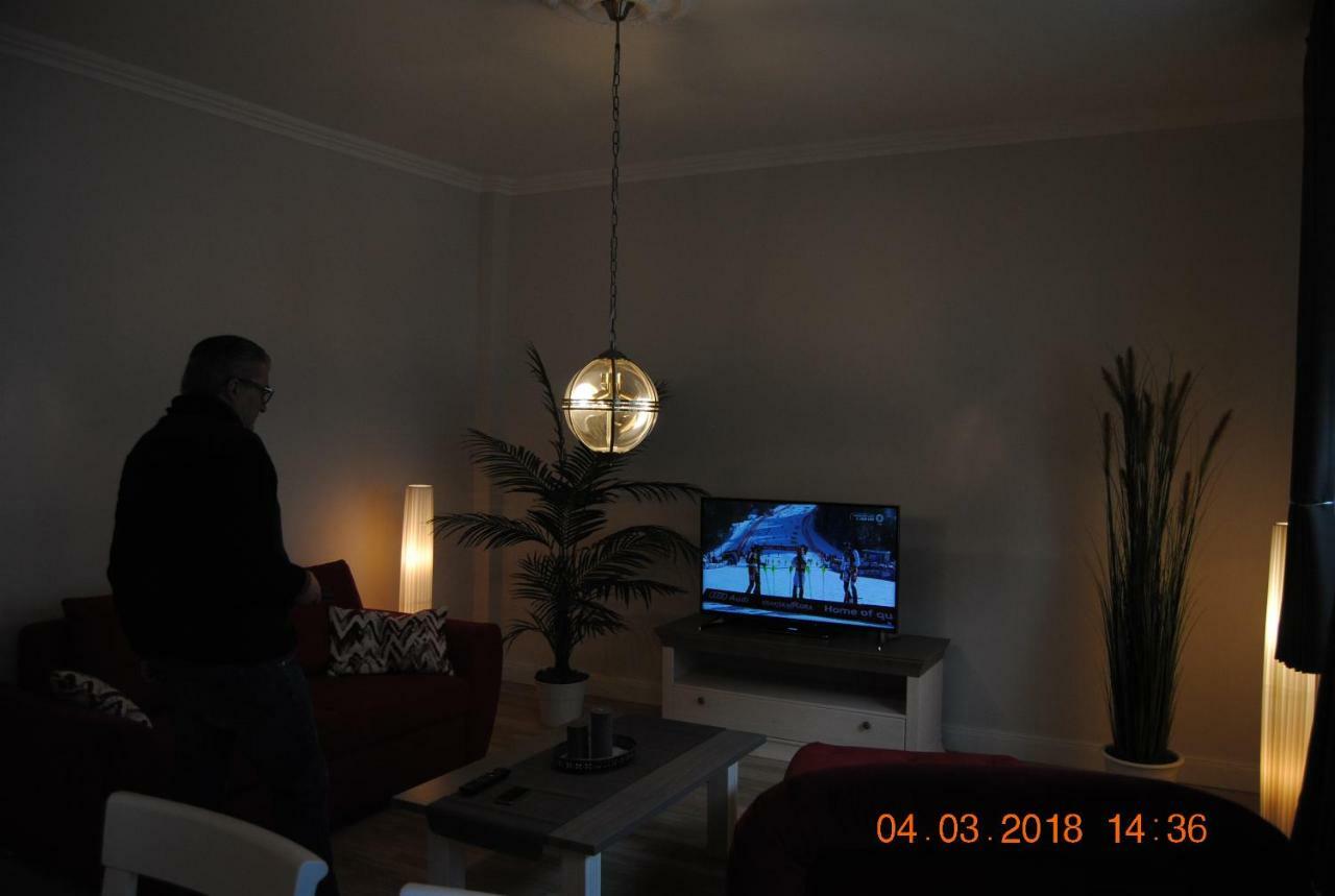 Schoene Ferienwohnung Zentral Gelegen Kiel Esterno foto